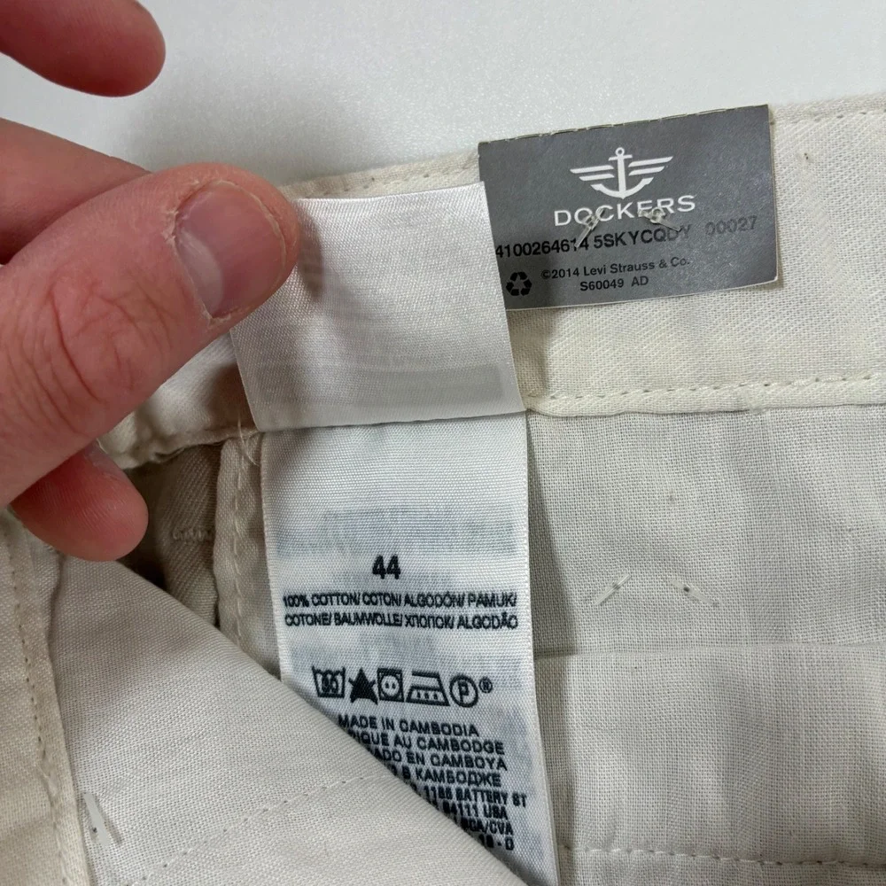 NEW Dockers Perfect Shorts 44 10